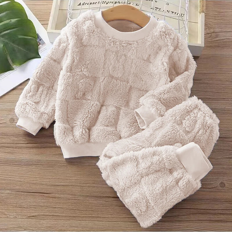 Children's warm autumn and winter flannel pajamas suit for boys and girls, made of velvet, from Baby Bubble, cozy home wear.