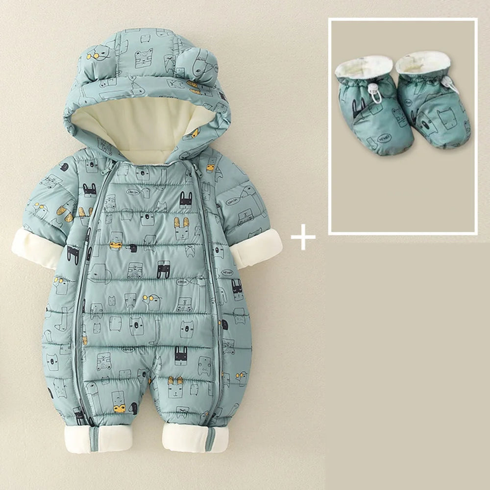Baby Bubble CLO baby warm jumpsuit, cozy winter comfort, soft fabric and snug fit for infants in a cute, warm design.