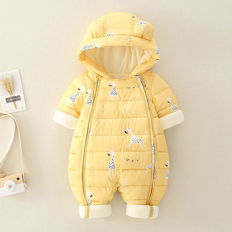 Baby Bubble CLO baby warm jumpsuit in cozy winter fabric, soft and comfortable for infants, with a snug hood and full-length sleeves.