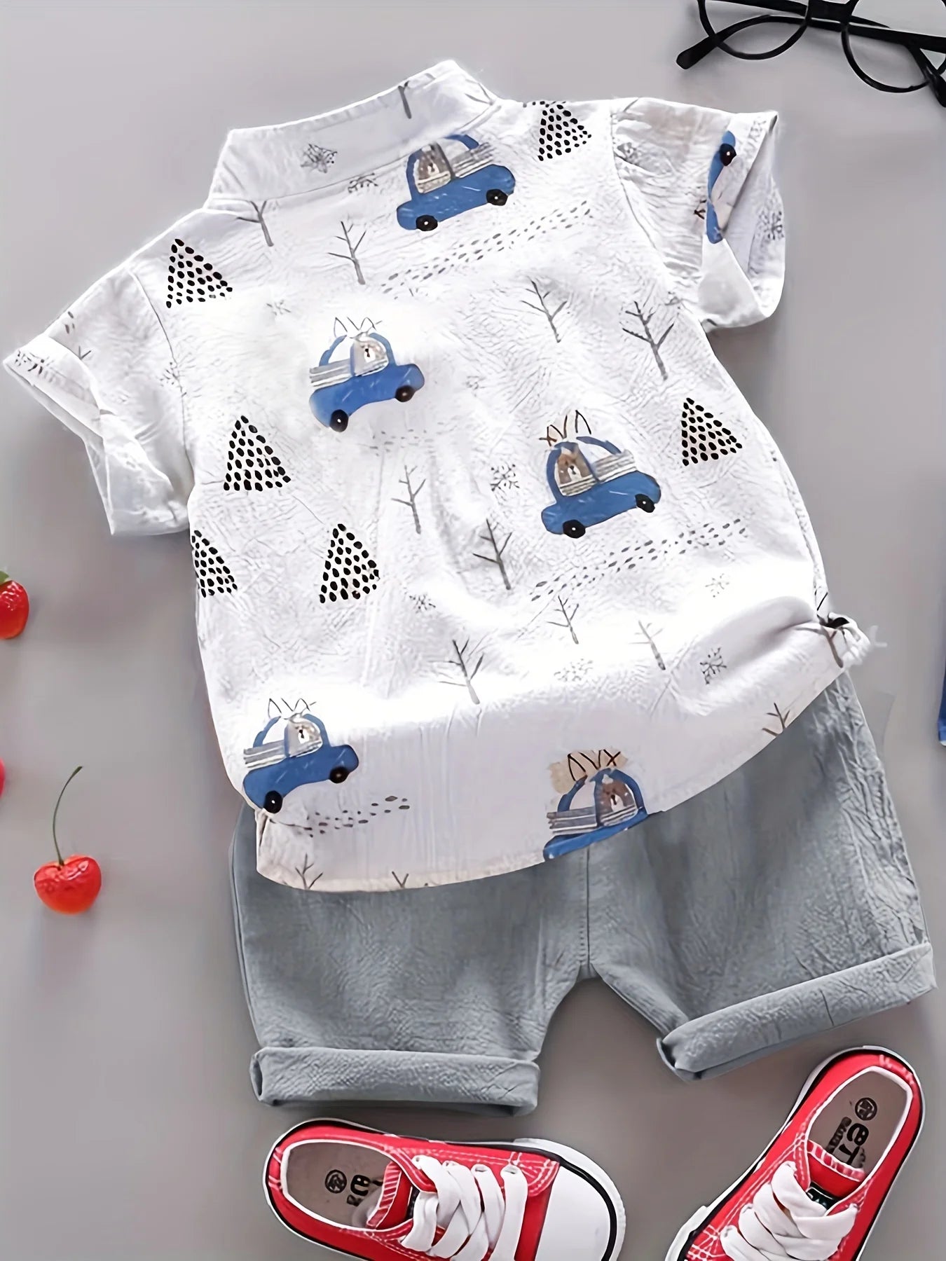 Baby Bubble infant and toddler summer bear print 2-piece clothing set, featuring a short-sleeve top and shorts with cute bear design.
